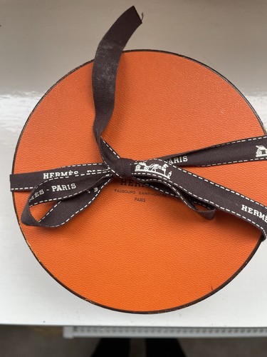 Hermès sous cèdre - ,