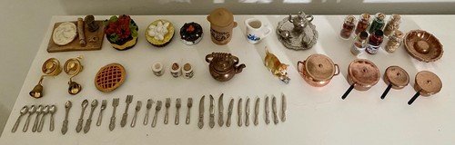 Vintage dolls house kitchen - dolls,