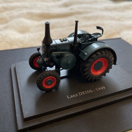 Scale die cast model - scale, of