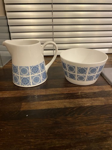 Vintage 1970s royal - ,