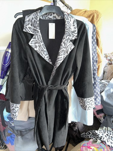 Black and grey leopard print - grey,