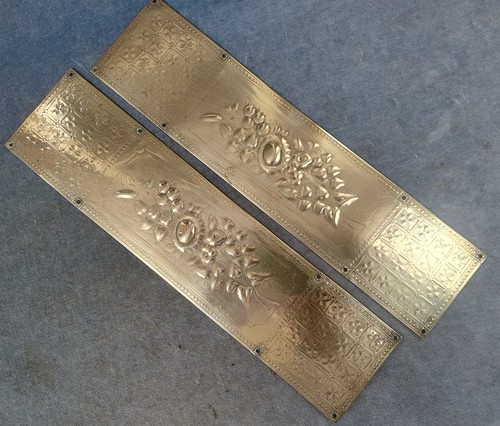 Pair brass door finger - pair,
