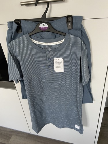 Bnwt boys pyjama set - boys,