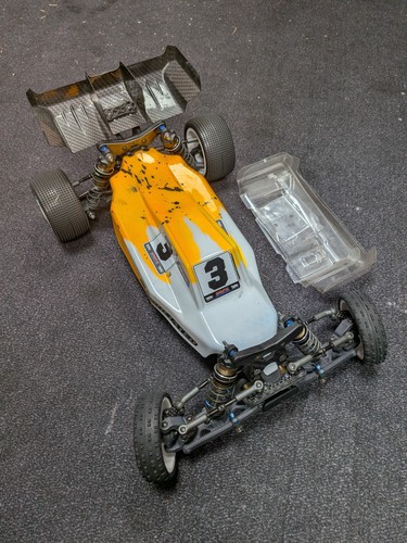 Associated carbon fibre car - b7,
