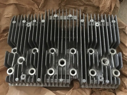 Suzuki gt550 cylinder head - gt550,