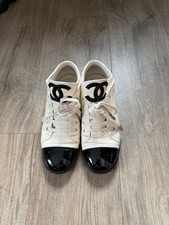 CHANEL CC Logo Sneaker