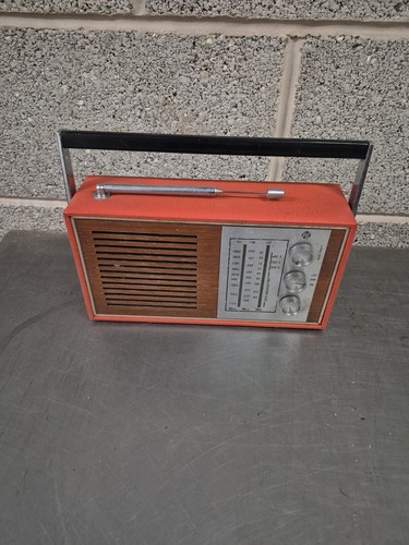 Pye 1385 transistor radio red - 1385,