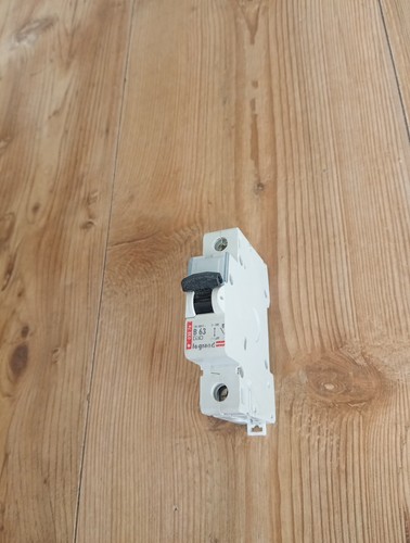 Legrand 03276 tenby amp - legrand,