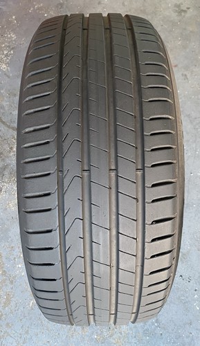 Tyre 255 20 pirelli - tyre, x