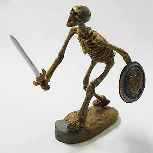 Figure skeleton warrior - figure,