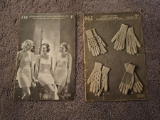 2 X Vintage Patons Patterns 538 Ladies' Gloves And 865 Vests