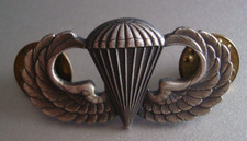 Original UNITED STATES  - 'BASIC PARACHUTE WINGS INSIGNIA BADGE'