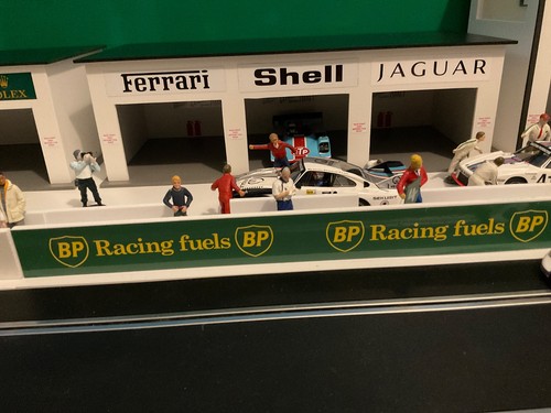 Scale shell ferrari - shell,