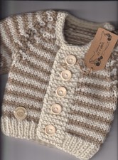 17" 0-2 mths Baby Cardigan baby ~Brown/Cream~ Hand Knitted (NEW) D09431