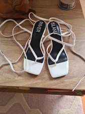River Island White Toe Post