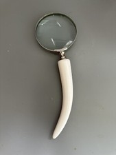 Melamine handle magnifying