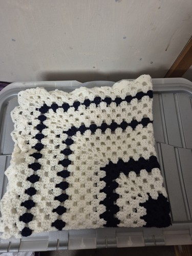 Bnwot baby knitted blanket - bnwot,