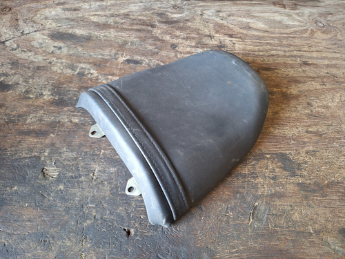Suzuki bandit 400 rear seat - suzuki,