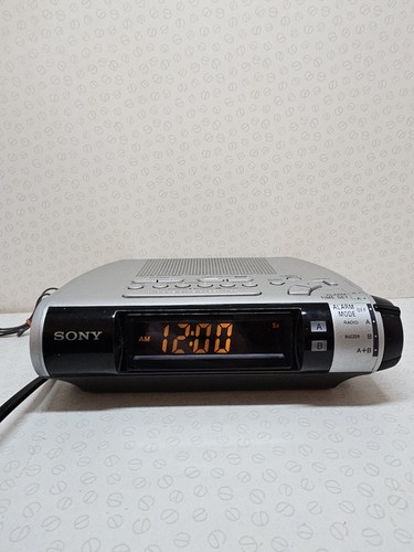 Sony dream machine - dream, icf-c253l