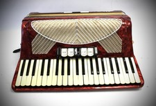 Hohner Verdi 3 41 Piano Keys 120 Bass Keys 5 Treble Couplers 2 Bass Treble