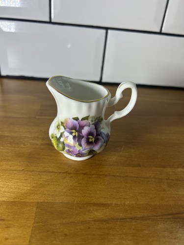 Vintage english fine bone - english,