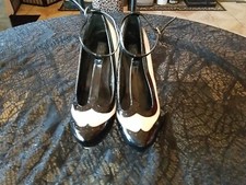 Pin Up Couture Gangster Pumps