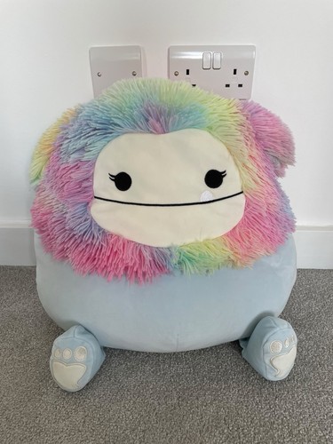 Large squishmallow zozo - 16",