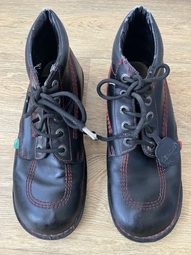 Kickers men size boots - 9,