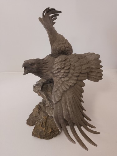 Bald eagle statue paul - statue,,