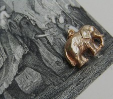 Charm Elephant Yellow  9CT Gold - 375 Charm Original  1950s  - Pendant   (R3MV)