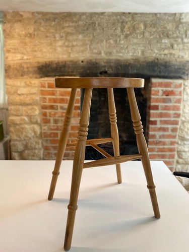 Lovely vintage pine - lovely,