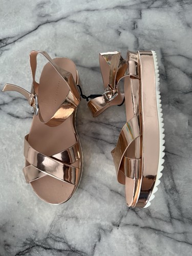 Bnwt zara rose gold flat - gold,