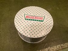 FABULOUS AND RARE KRISPY KREME SINGLE DOUGHNUT TIN . MINT CONDITION . 4.5” x 2”