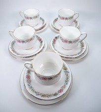 Set of 5 Paragon Bone China Cup Saucer & Side Plate Trio Belinda Pattern 1960's