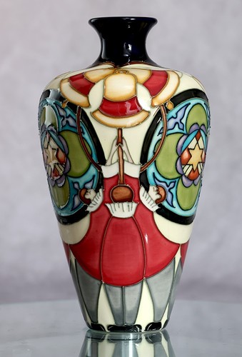 Moorcroft bell ringers vase - 'bell,