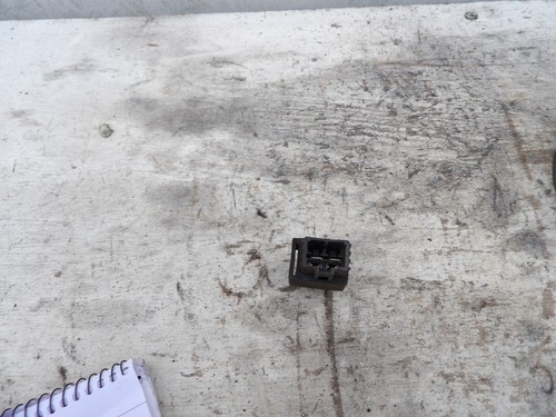Suzuki fuse box - ts,