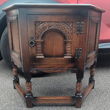 VTG Old Charm Canted Pedestal