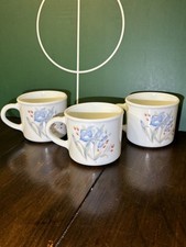 Vintage 80s Pyrex Blue Iris