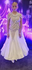 Couture white heavily stoned - v,