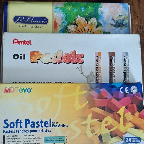 Three packs oli pastels - oli,