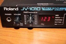 Roland JV-1010 64 Voice