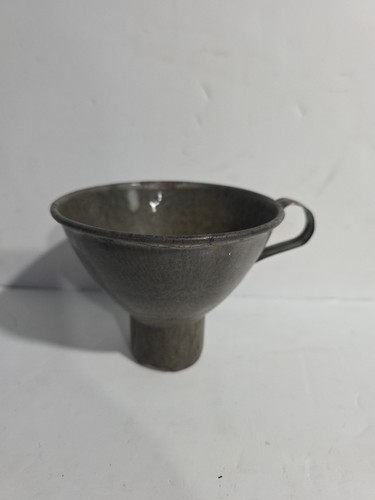 Vintage metal funnel country - metal,