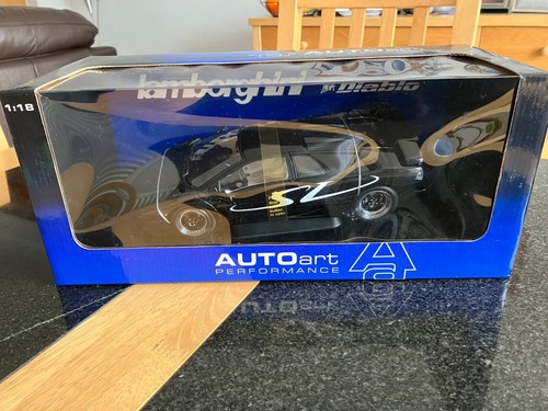 Autoart diecast - 1/18,