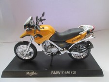 BMW  F650GS 1-18 SCALE MAISTO MOTORCYCLE MODEL