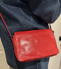 ENNY-ICONIC ITALIAN VINTAGE-MEDIUM SOFT LEATHER-CROSS BODY BAG IN RED-VGC.