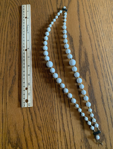 Vtg double strand white gold - &,