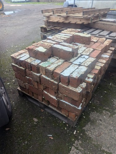 Reclaimed imperial size bricks - size,