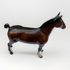 Beswick Brown Gloss Hackney Horse 