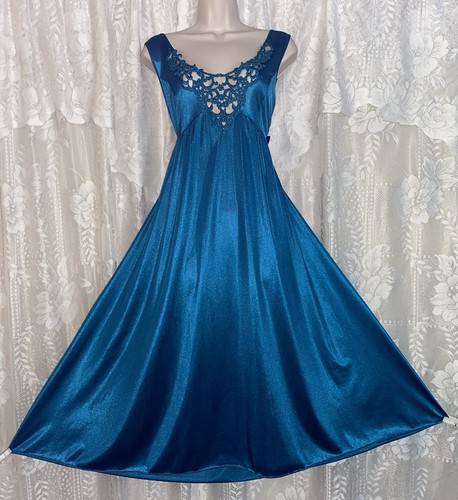 Vtg lovely teal nylon - vtg,