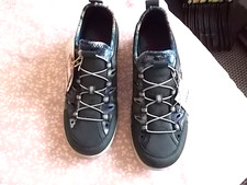 PAVERS RELIFE SLIP ON BLUE TRAINERS SIZE 4 BNWT